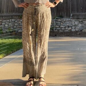 Black and white flowy comfortable Pants with High Waist